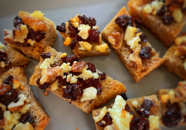 Paradiesischer Brot-Snack