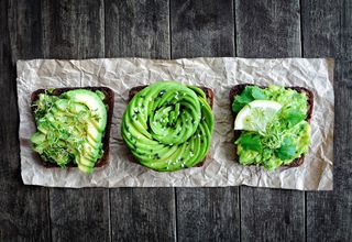 Avocado aufs Brot