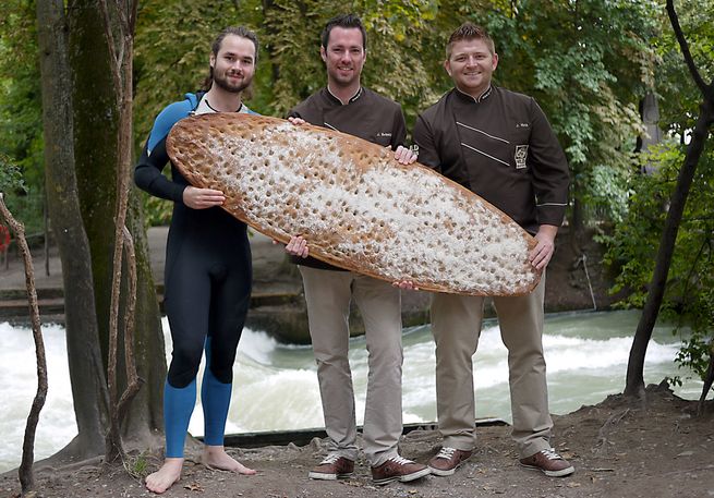 Wildbakers und Simon Strangfeld präsentieren Surfbread